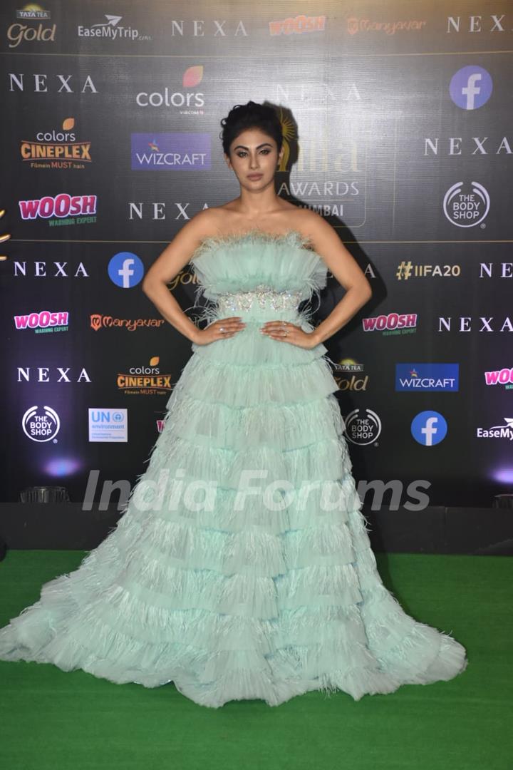 Bollywood celebrities walk the Green Carpet at IIFA awards 2019! 