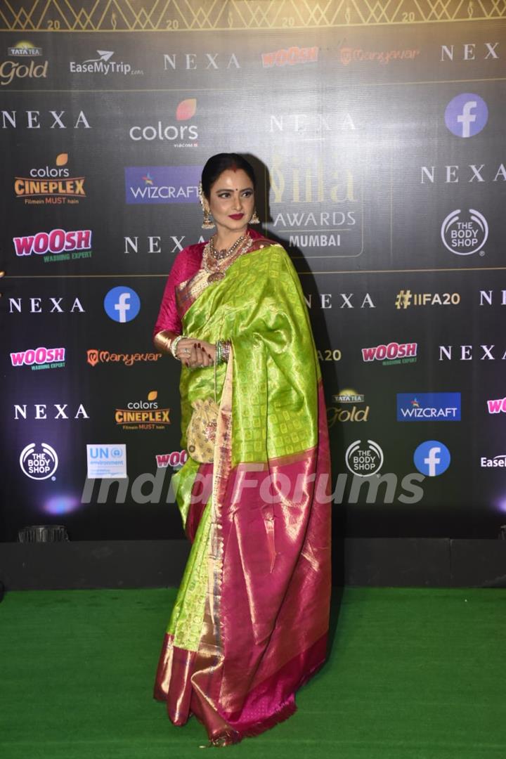 Bollywood celebrities walk the Green Carpet at IIFA awards 2019! 