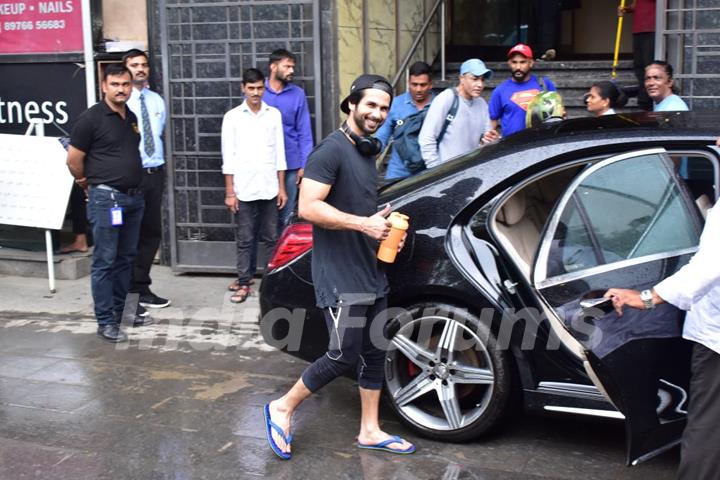 Shahid Kapoor snapped outside his gym