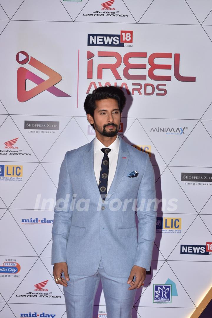 Celebrities walk the red carpet at iReel Awards 2019!