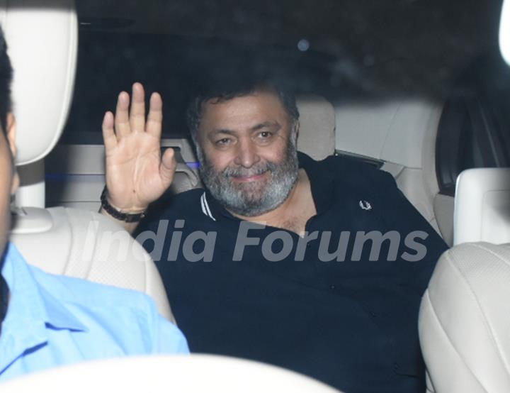 Rishi Kapoor attends Ranbir Kapoor's birthday bash