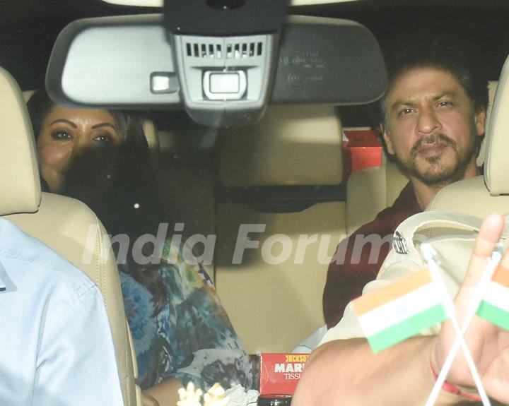 Gauri Khan and Shah Rukh Khan attend Ranbir Kapoor's birthday bash