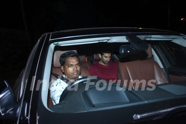 Aditya Roy Kapur attends Ranbir Kapoor's birthday bash