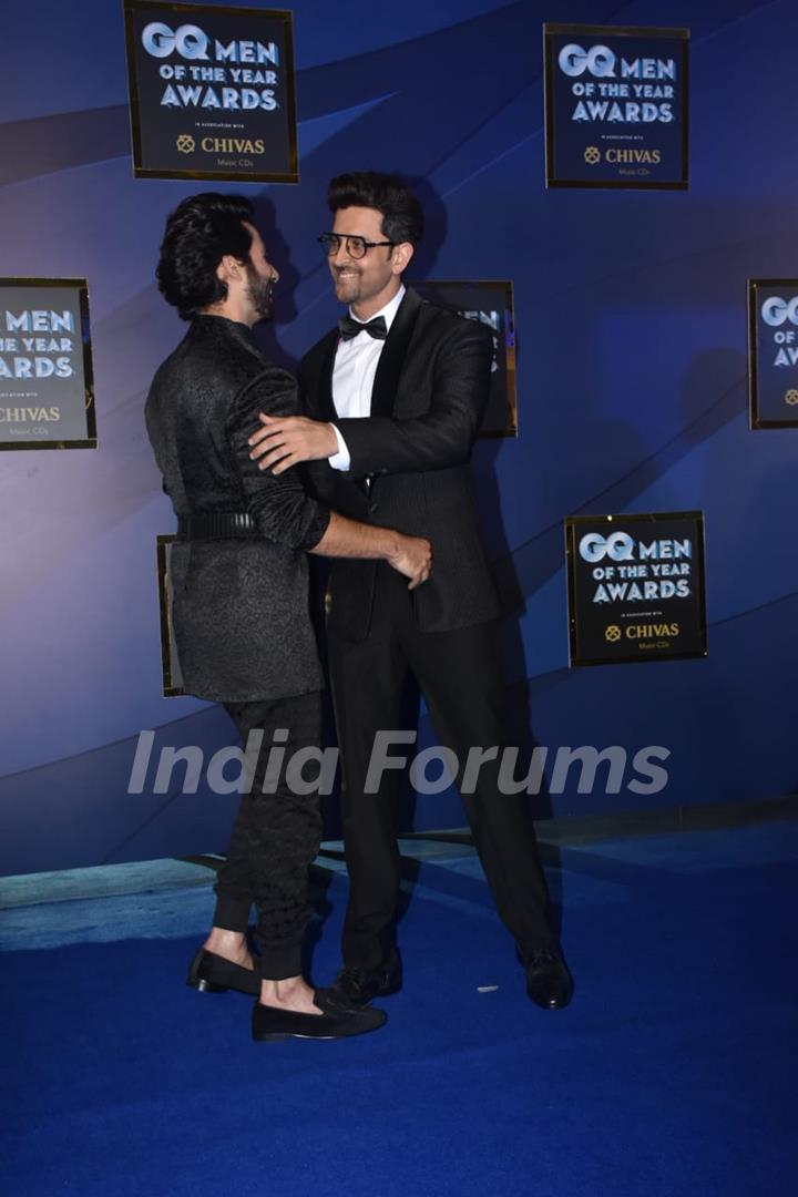 Shahid Kapoor and Hrithik Roshan at GQ Men of the Year Awards!