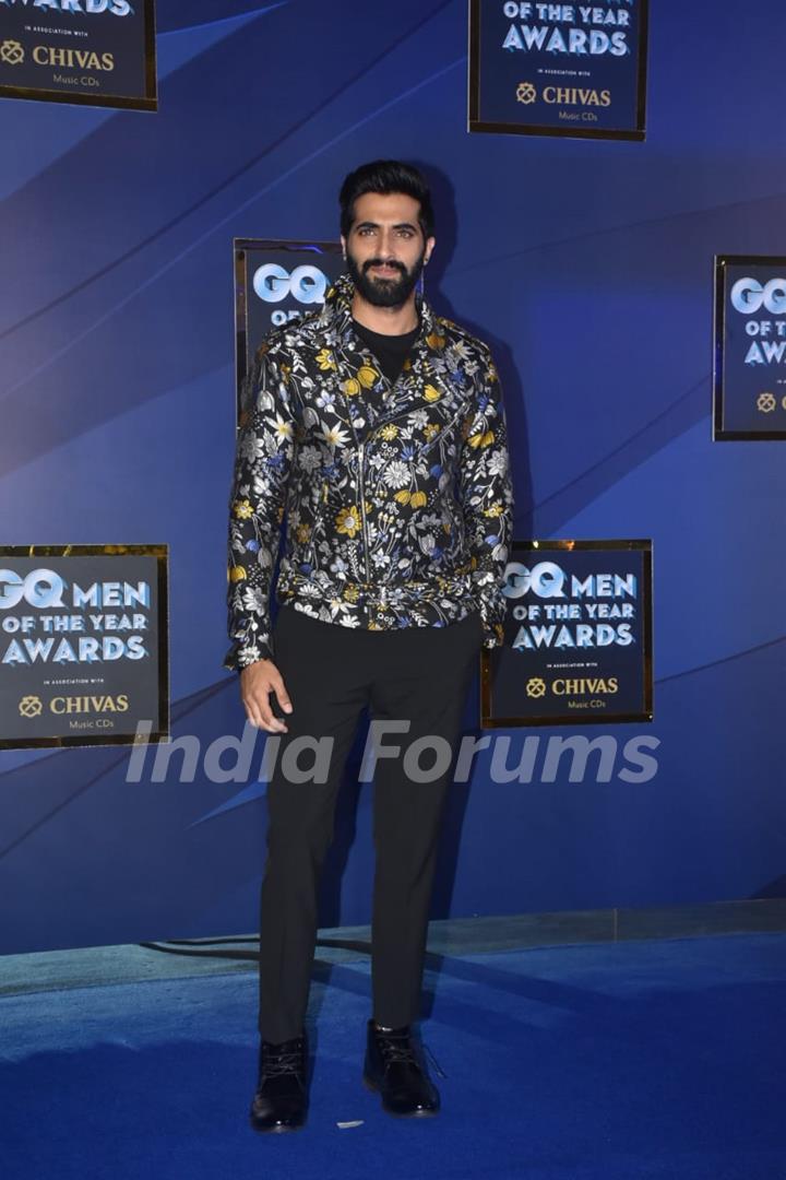 Akshay Oberoi Shahid Kapoor and Hrithik Roshan at GQ Men of the Year Awards!