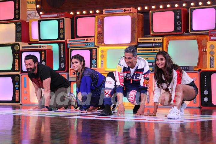 Bobby Deol, Kriti Sanon, AKshay Kumar and Pooja Hegde