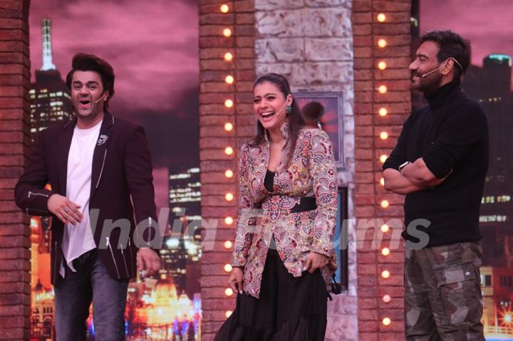 Kajol, Ajay Devgan and Maniesh Paul