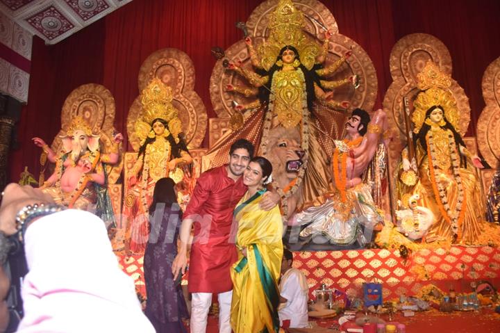 Bollywood celebrities at Durga Pooja!