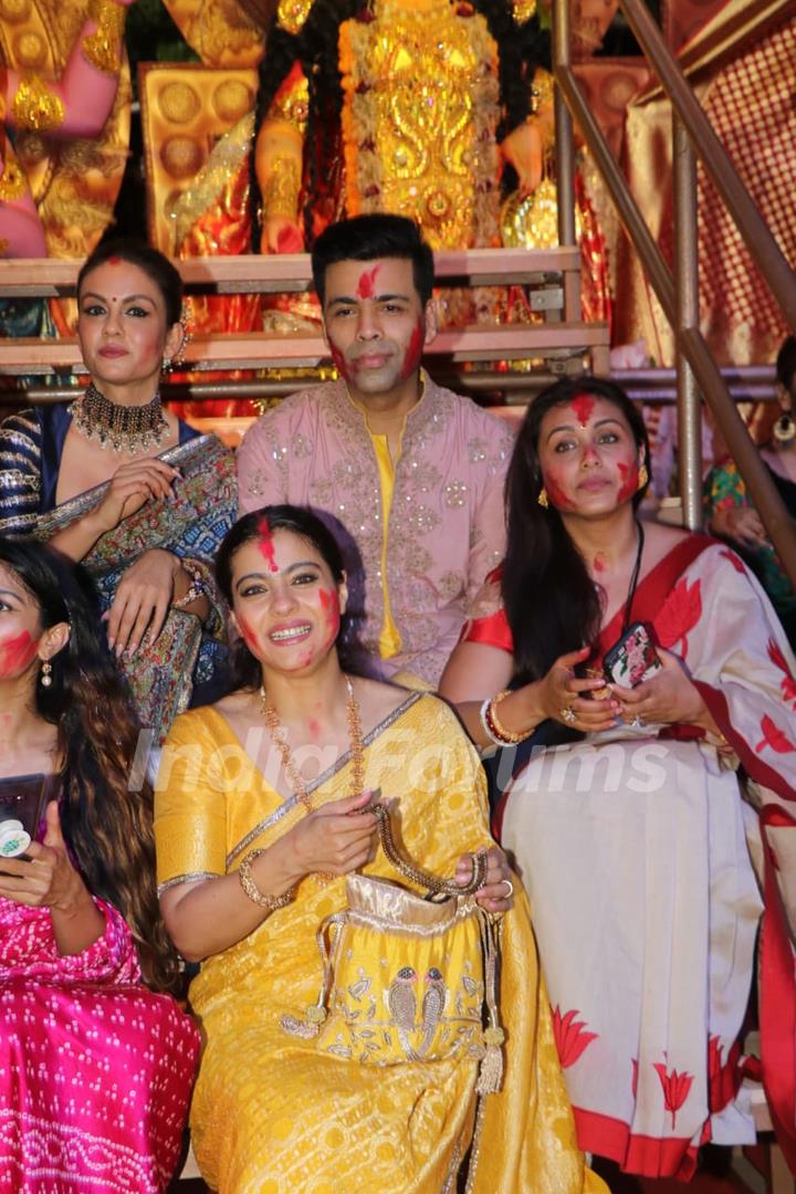 Bollywood celebrities attend the Durga Pooja! 