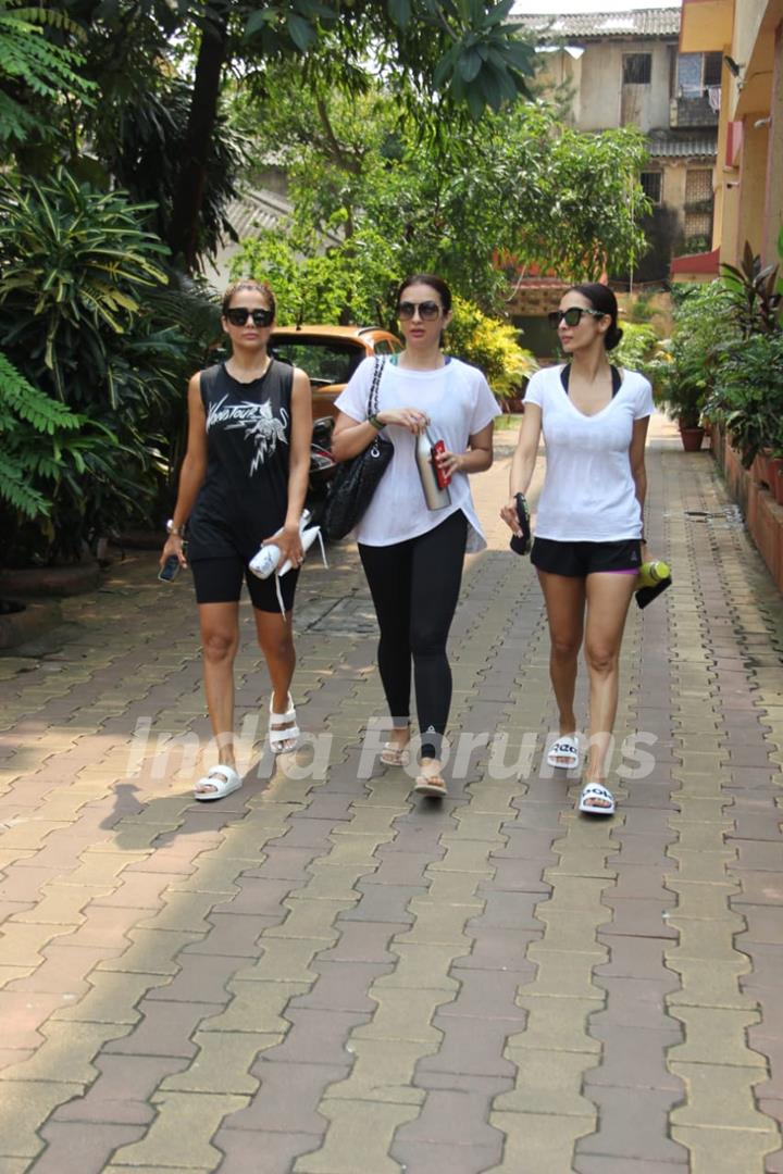 Malaika Arora and Amrita Arora snapped around the town!