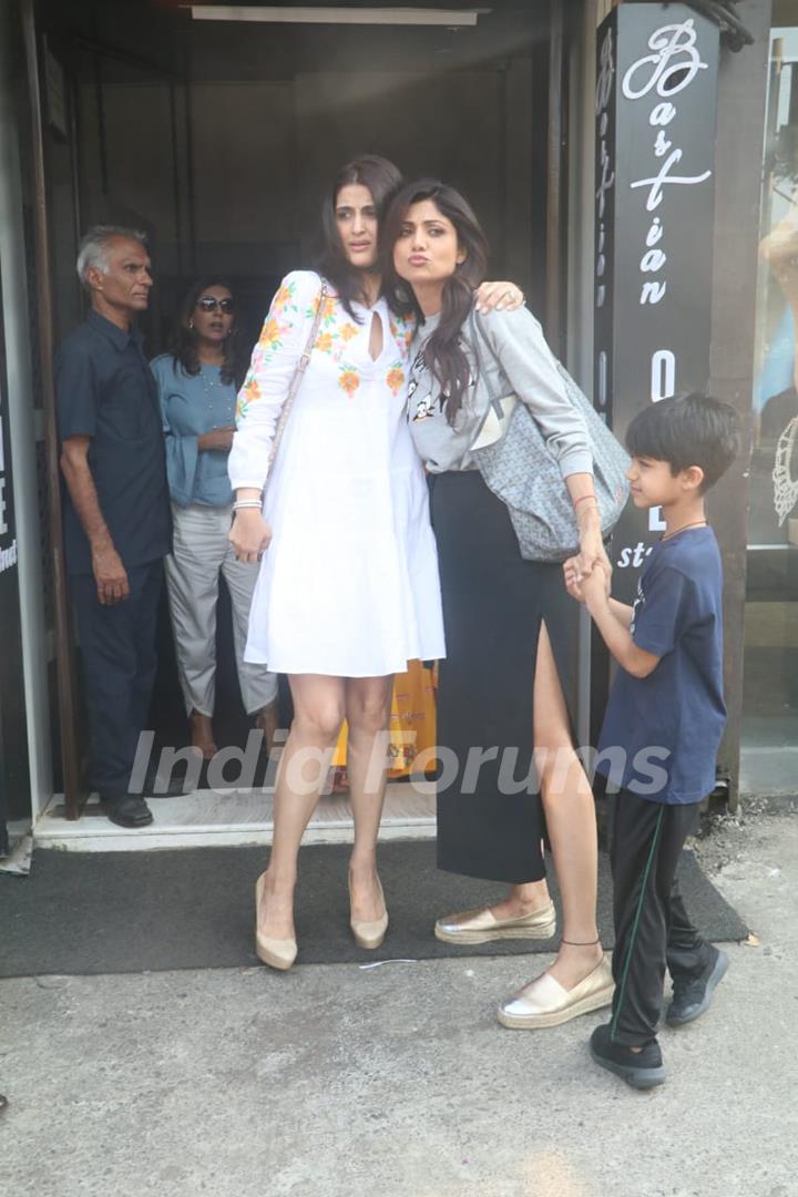 Shamita Shetty  snapped at Bastian, Bandra!