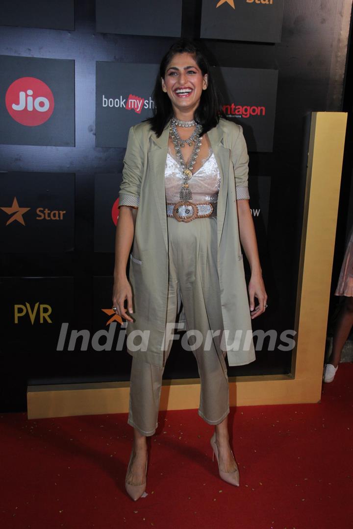 Bollywood celebrities walk the Red Carpet at Jio MAMI 2019! 