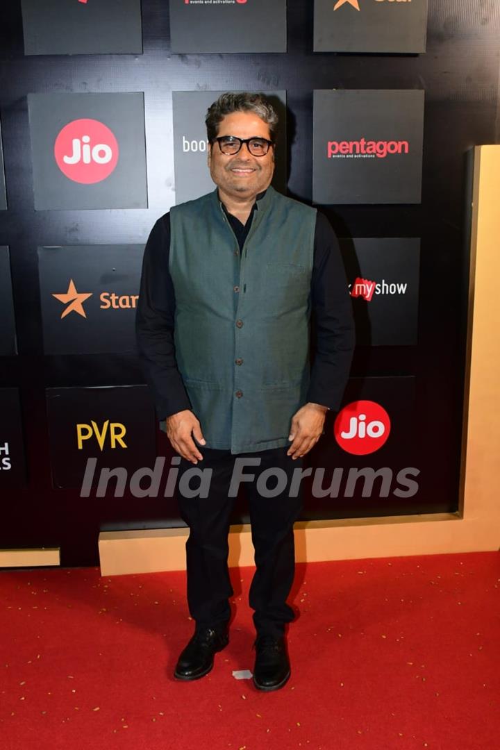 Bollywood celebrities walk the Red Carpet at Jio MAMI 2019! 