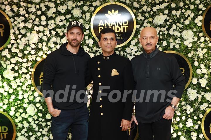 Hrithik, Anand Pandit and Rakesh Roshan