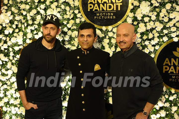 Hrithik, Anand Pandit and Rakesh Roshan