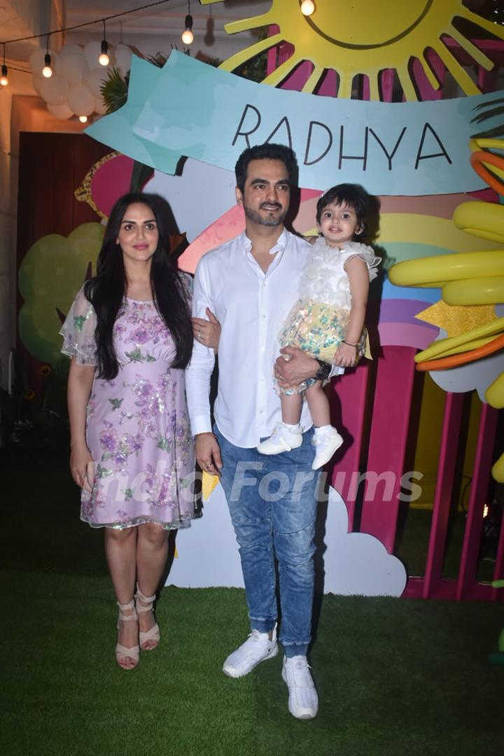 Bharat Takhtani and Esha Deol celebrate Radhya Takhtani's birthday bash!