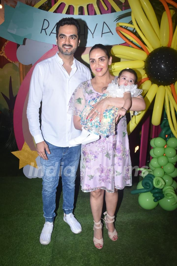 Esha Deol and Bharat Takhtani with Miraya Takhtani!