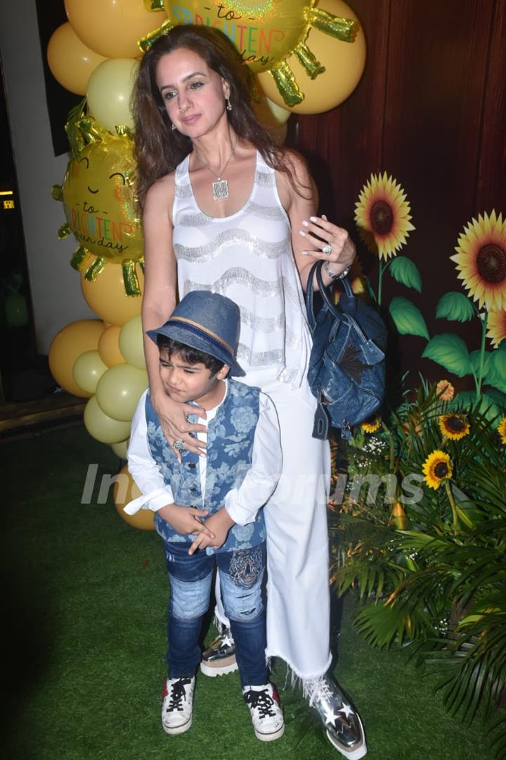 Esha Deol and Bharat Takhtani host Birthday bash for daughter Radhya Takhtani!