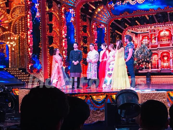 Karan V Grover, Dipika Kakar, Akshay Kumar, Kriti Sanon, Kriti Kharbanda and Pooja Hegde