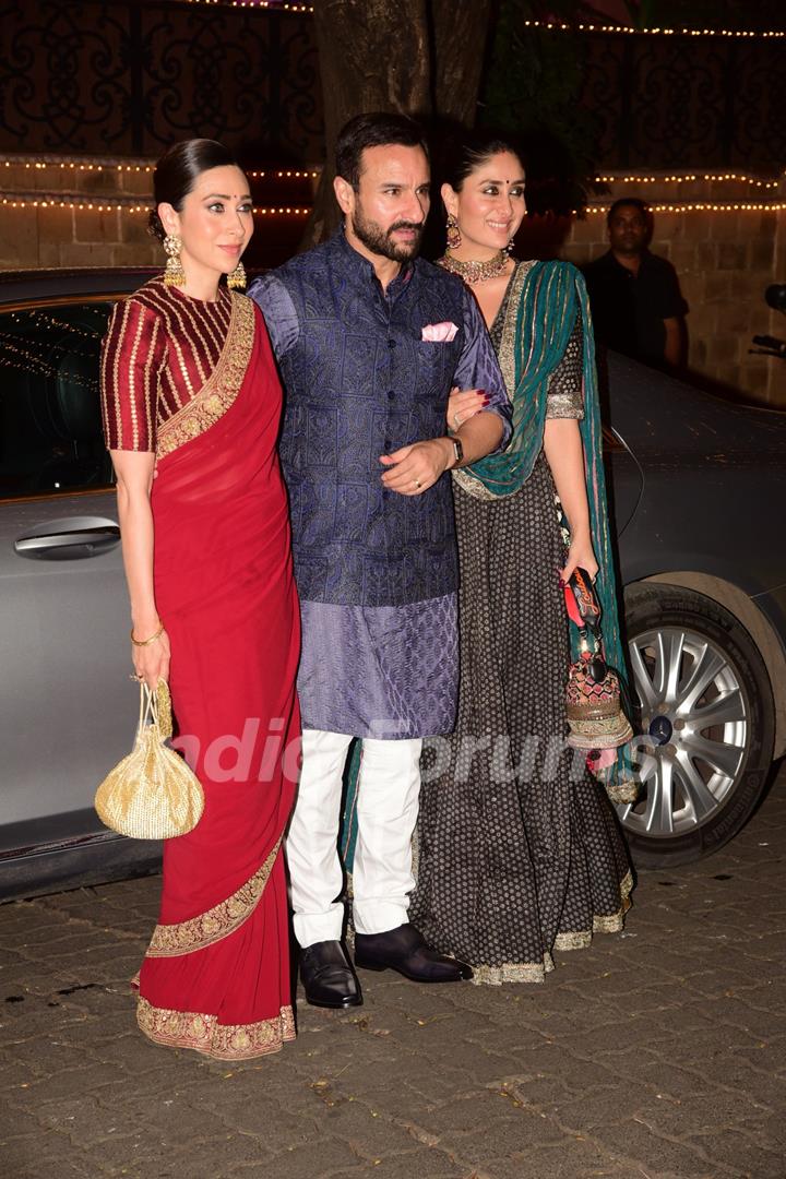 Bollywood celebrities celebrate Diwali with Anil Kapoor!