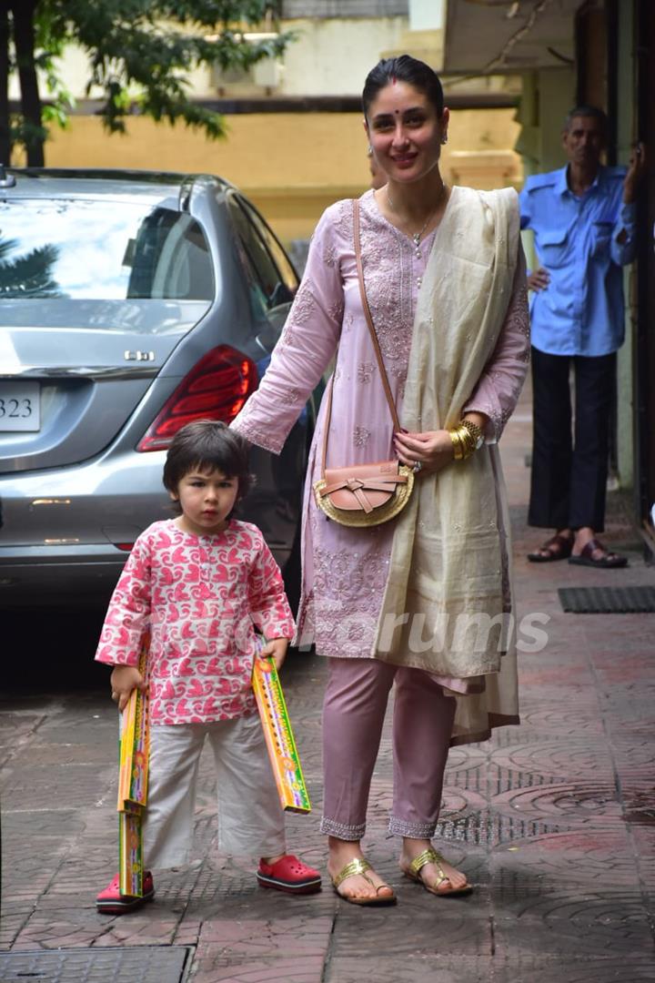 Kareena Kapoor and Saif Ali Khan celebrate Diwali!