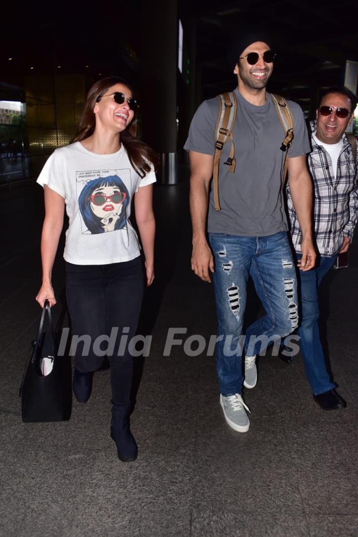 Alia Bhatt and Aditya Roy Kapoor snapped around the town!