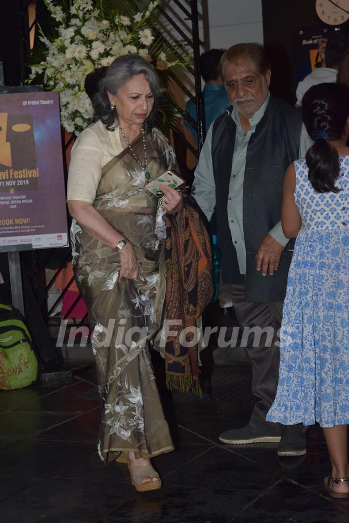 Bollywood celebs spotted at the opening of Prithvi Theatre Festival!