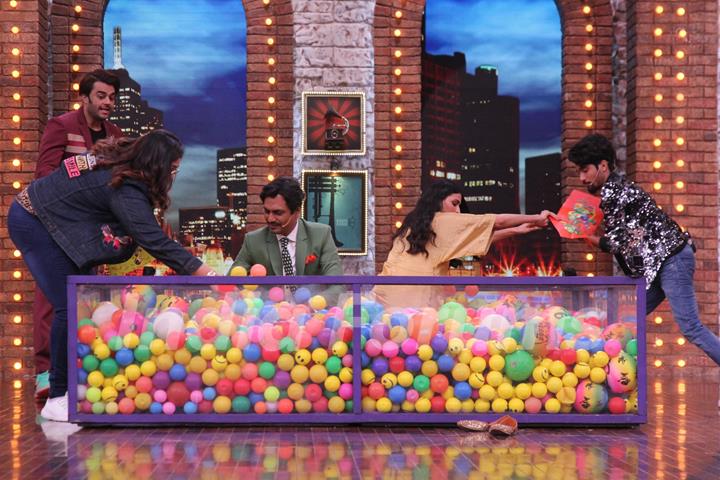 Nawazuddin Siddiqui and Athiya Shetty on the sets of Movie Masti with Maniesh Paul