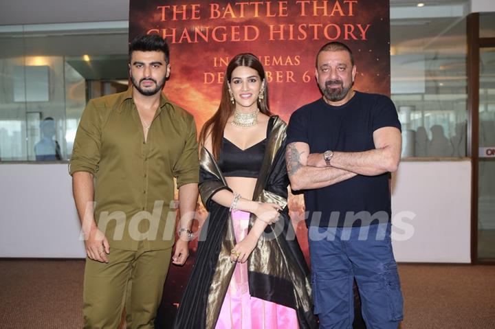 Arjun Kapoor, Sanjay Dutt and Kriti Sanon attend Panipat's trailer launch!