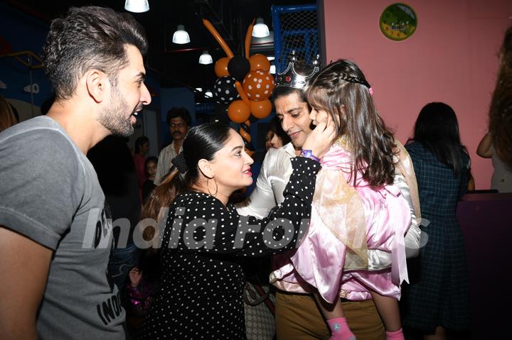 Jay Bhanushali and Mahhi Vij with Karanvir Bohra and his daughter