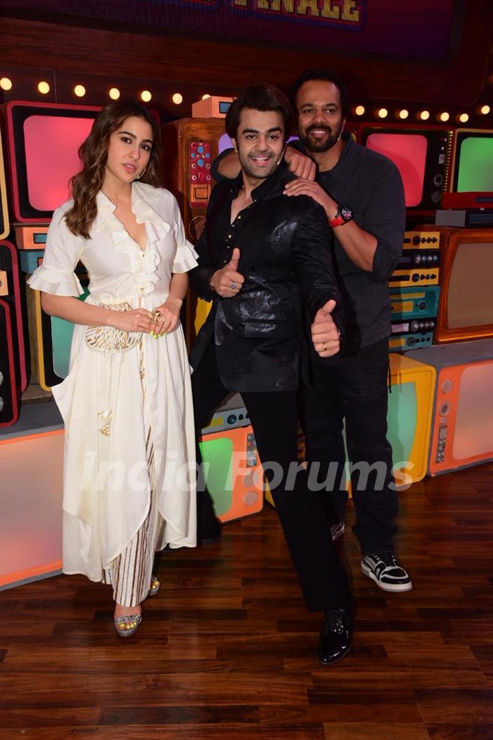 Sara Ali Khan and Rohit Shetty on the sets of Movie Masti with Maniesh Paul