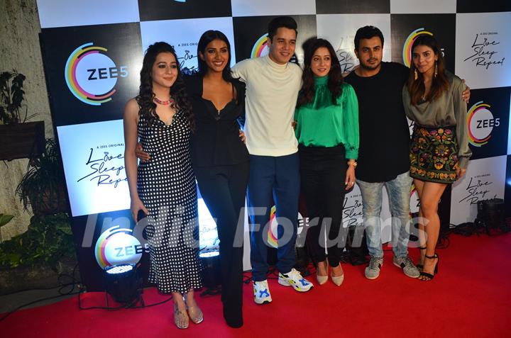 Priyal Gor, Teena Singh, Anshuman Malhotra, Raima Sen and Harshadaa Vijay