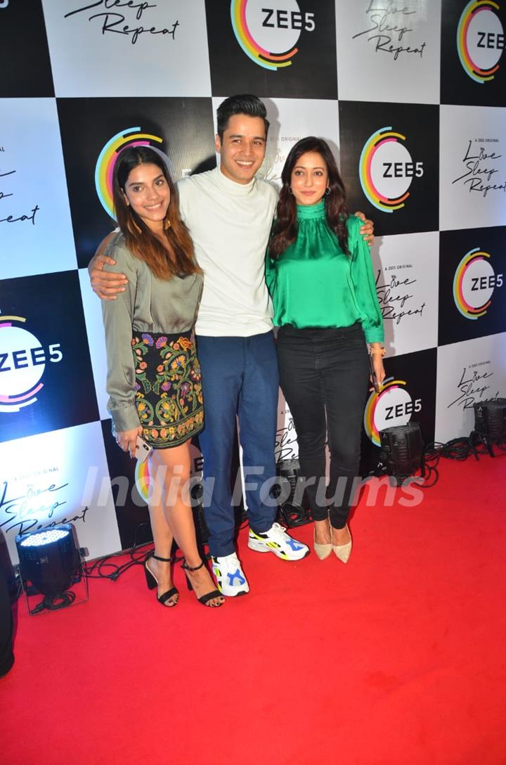 Harshadaa Vijay, Anshuman Malhotra and Raima Sen