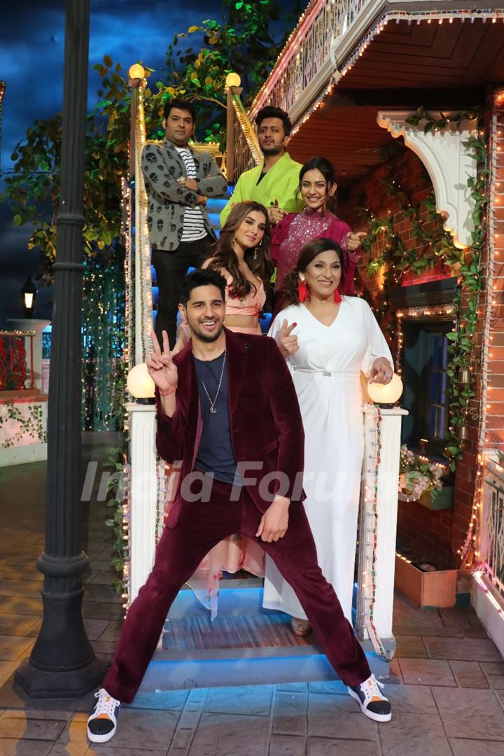 Sidharth Malhotra, Tara Sutaria, Riteish Deshmukh, Rakul Preet Singh, Kapil Sharma and Archana Puran Singh