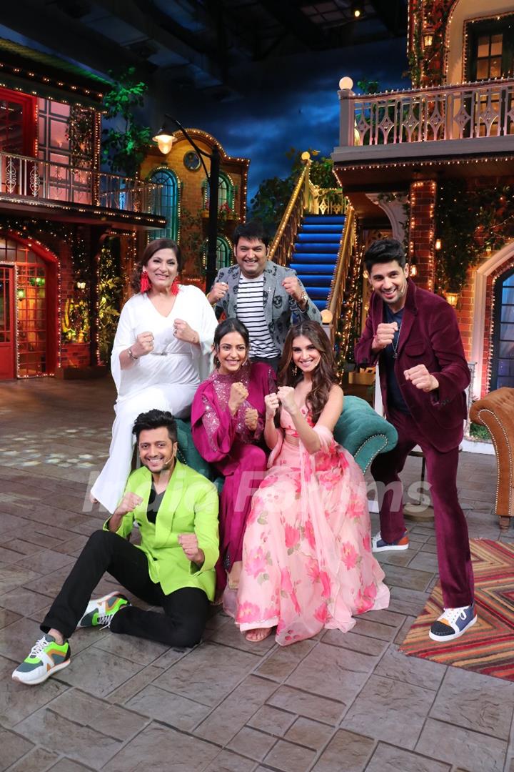 Sidharth Malhotra, Tara Sutaria, Riteish Deshmukh, Rakul Preet Singh, Kapil Sharma and Archana Puran Singh