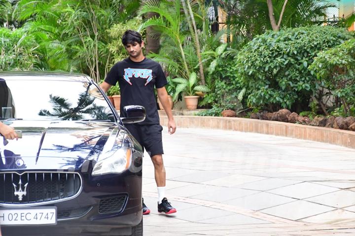 Sushant Singh Rajput snapped around the town! 