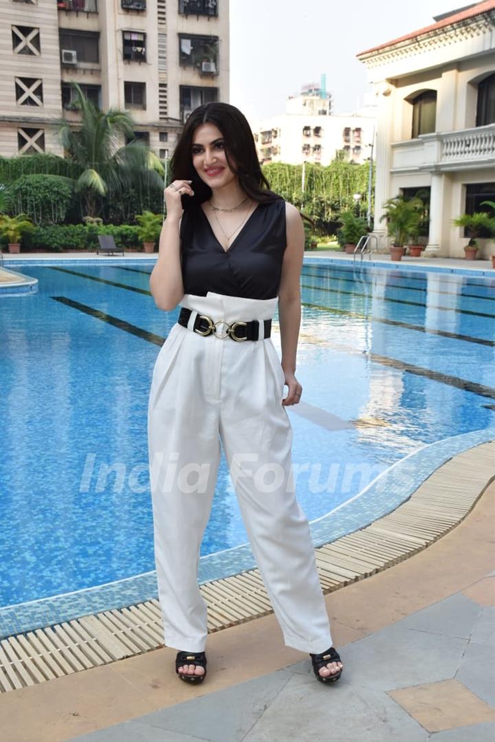 Shivaleeka Oberoi promotes her upcoming movie Yeh Saali Aashiqui