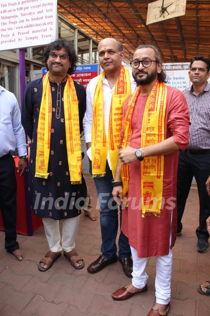 Ashutosh Gowariker with music composers and singer Ajay-Atul