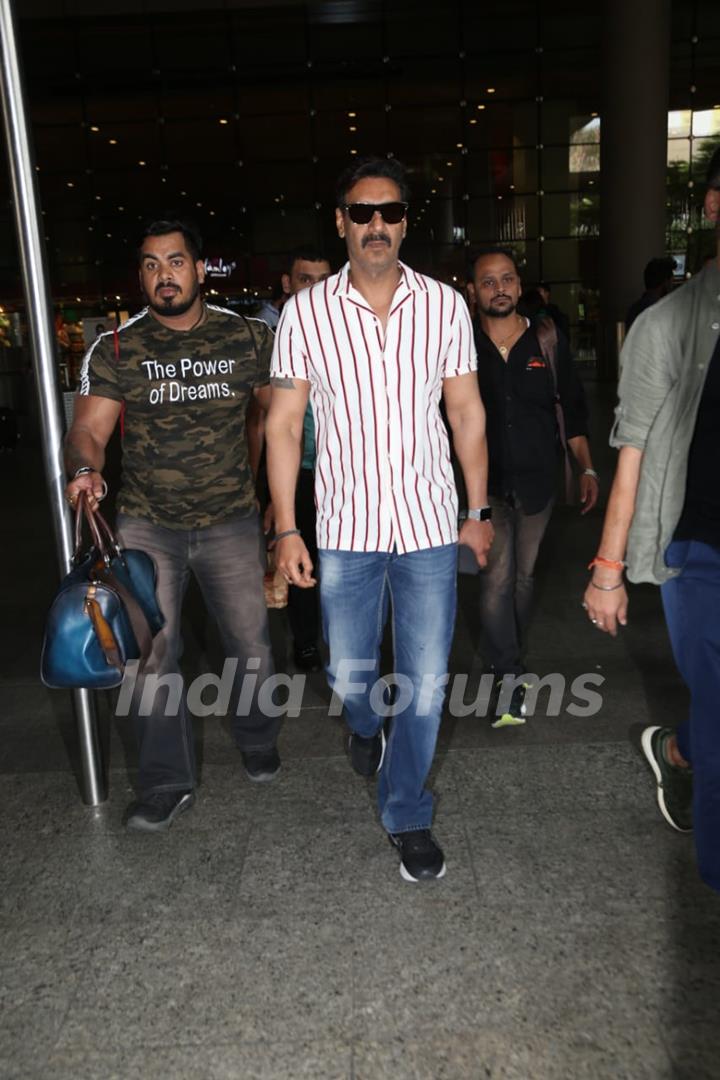 Ajay Devgn papped at the airport