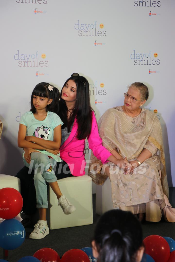 Aishwarya Rai Bachchan snapped at Srcc Hospital with mother and daughter Aaradhya Bachchan for an event!