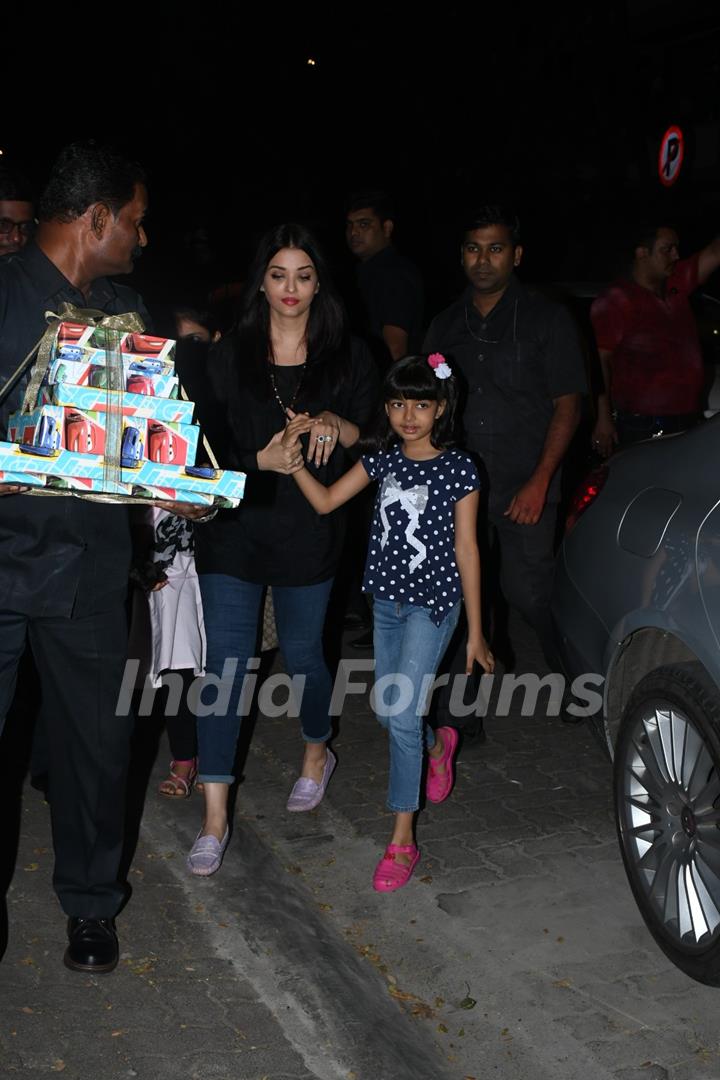 Star-kids attend Ritesh Deshmukh's son Riaan Deshmukh's birthday!