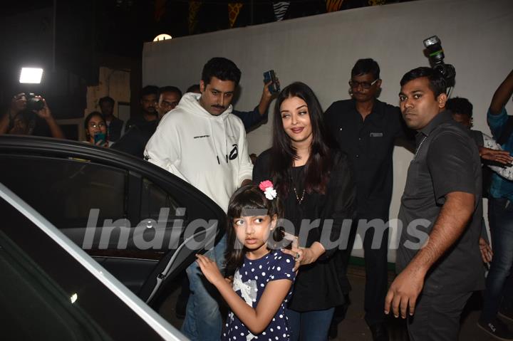 Star-kids attend Ritesh Deshmukh's son Riaan Deshmukh's birthday!