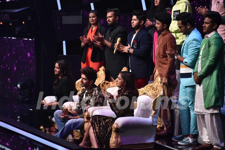 Ananya Panday, Kartik Aaryan and Bhumi Pednekar promote Pati Patni Aur Woh on the sets of Indian Idol!