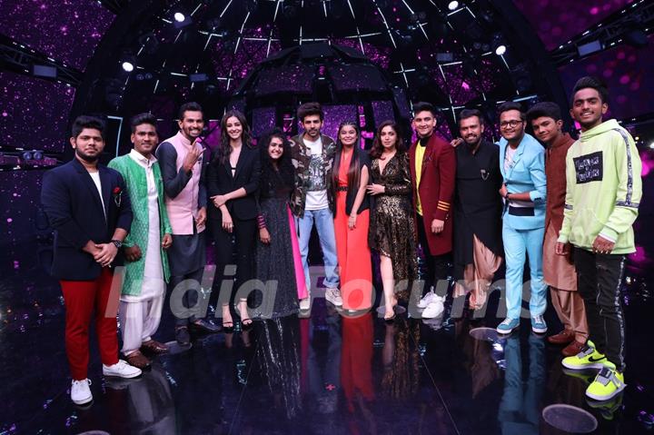 The cast of Pati, Patni aur Woh on the sets of Indian Idol 11