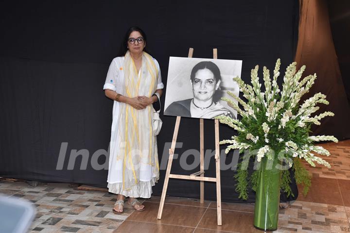 Bollywood celebrities attend the prayer meet of Shaukat Azmi