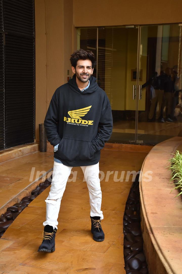 Kartik Aaryan papped during the promotions of Pati Patni Aur Woh