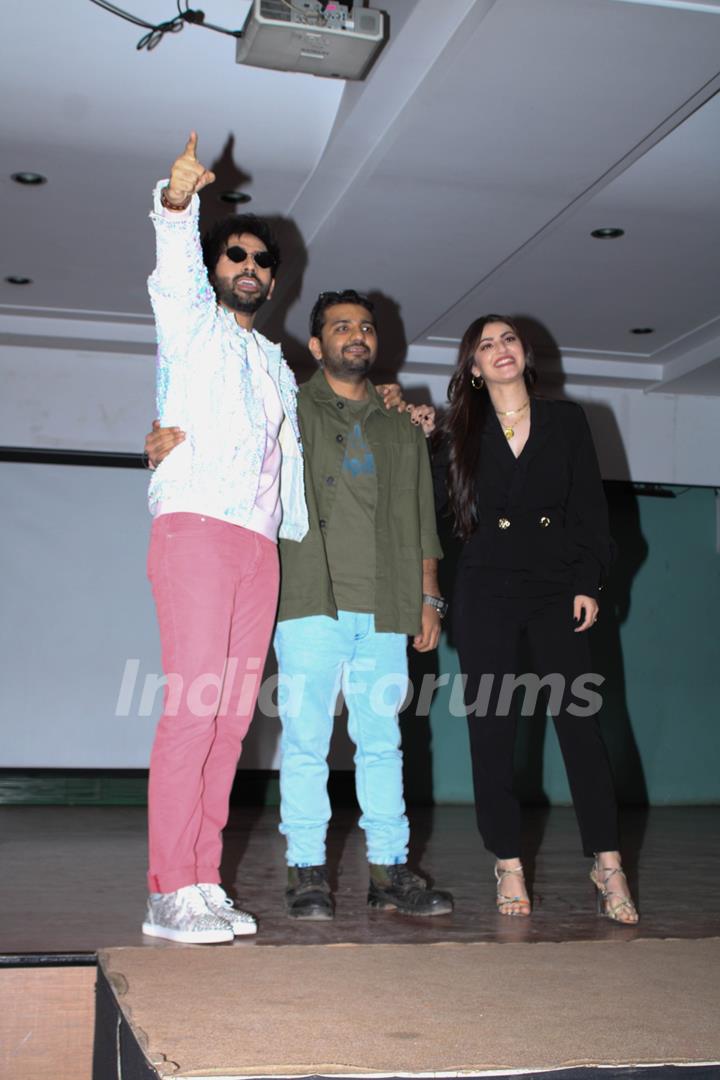 Vardhan Puri and Shivaleeka Oberoi papped during the promotions of Yeh Saali Aashiqui