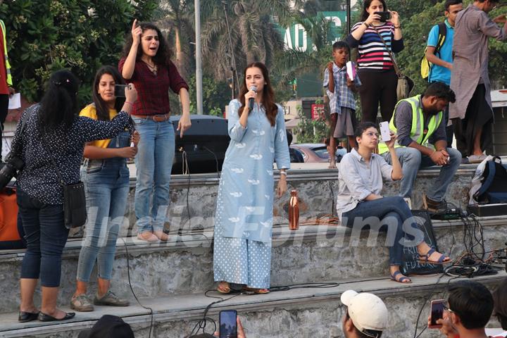 Dia Mirza leads a Climate Change Protest!