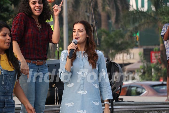Dia Mirza leads a Climate Change Protest!