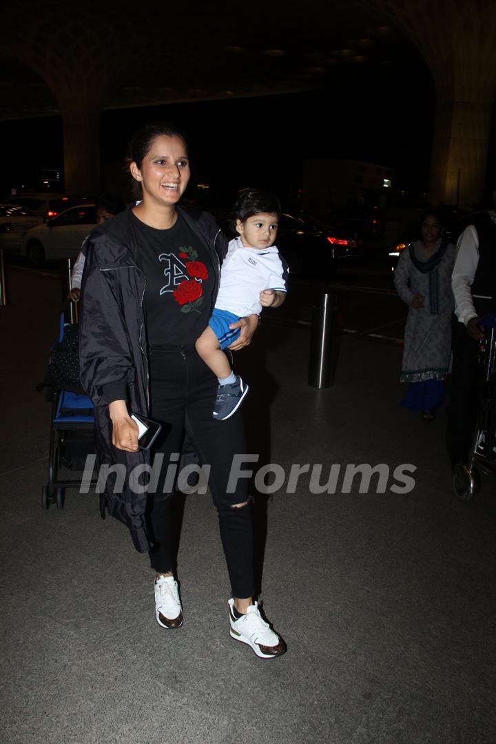 Sania Mirza papped at the airport